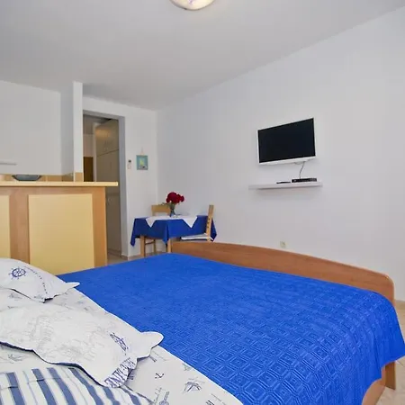 Studio Hvar 11589b Konukevi